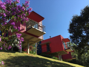 Latitude Lodge, Cunha